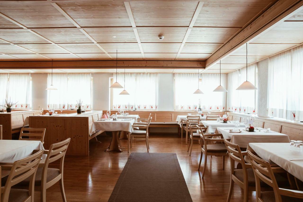 Hotel Hubertus Mellau Gmbh ภายนอก รูปภาพ